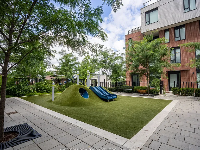 3100 Keele St #605 — Photo 33