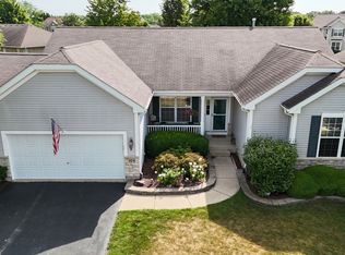 424 River Bend Dr, Genoa, IL 60135