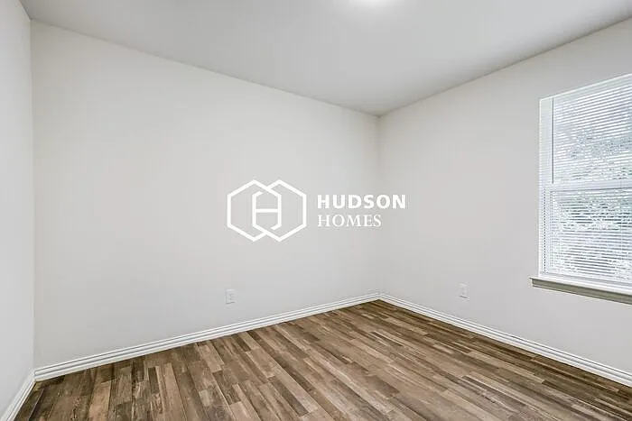 102 W Pliler St #100 — Photo 9