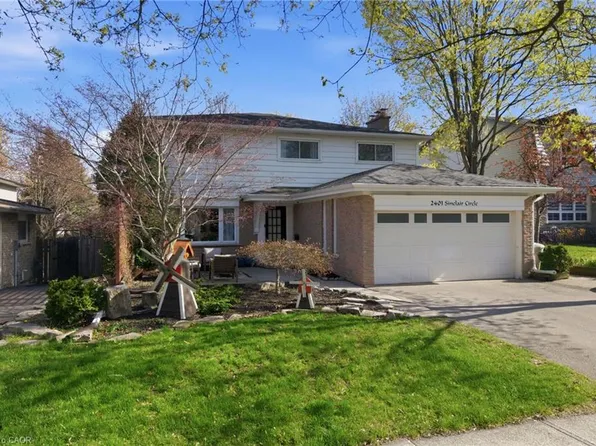 2401 Sinclair Cir, Burlington, ON L7P 3C2