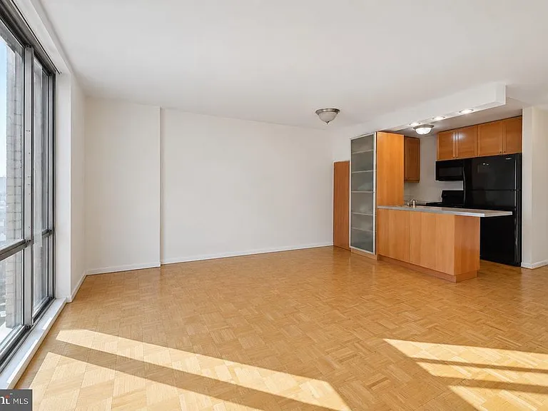 950 25th St NW #814N — Photo 2