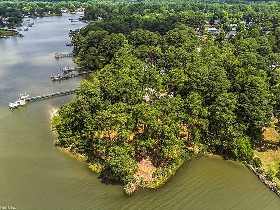 2nd image of 2736 Sterling Point Dr