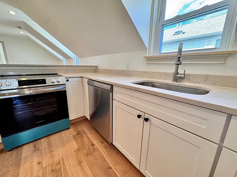 7 Hardy St #2 — Photo 9
