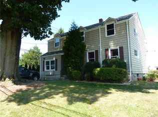 209 Jennifer Ln, Yonkers, NY 10710