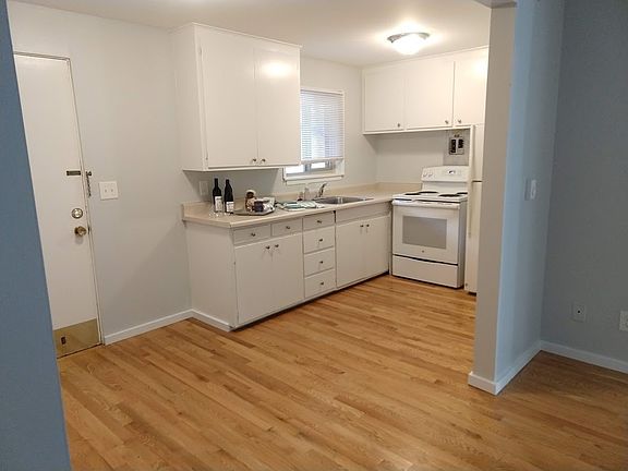 3rd image of 610 Highland Dr APT 7