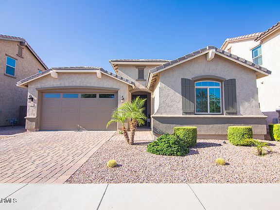 2nd image of 219 E HORSESHOE Drive