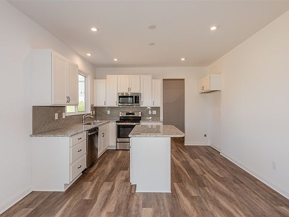 2nd image of 4565 Donegal Ave