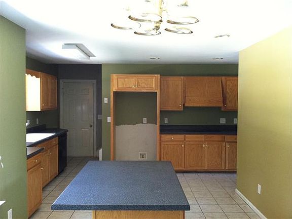 4th image of 1718 Pennington Dr