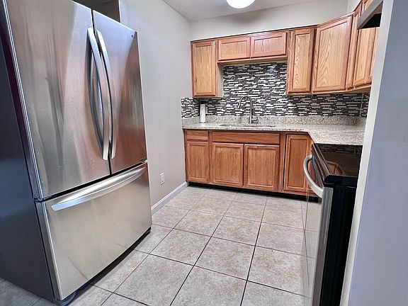 5th image of 5668 Rosebury Dr