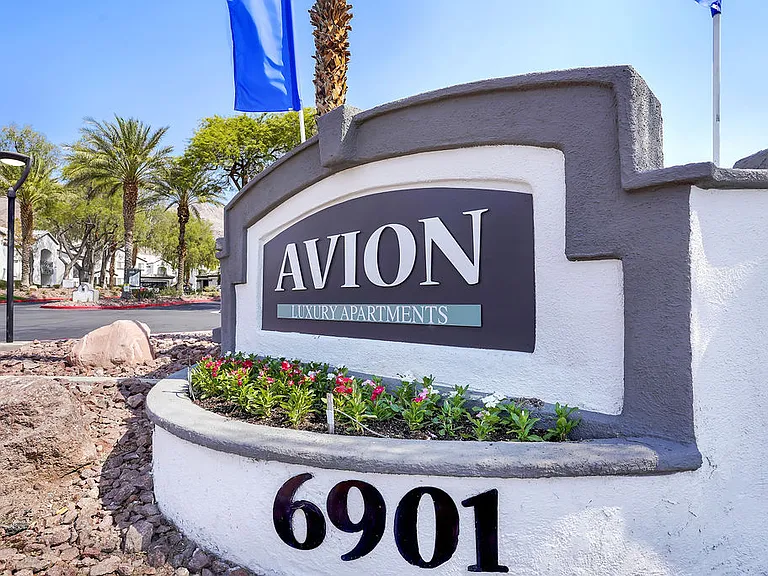 Avion at Sunrise Mountain — Photo 31