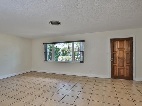 4th image of 10950 91st Ave
