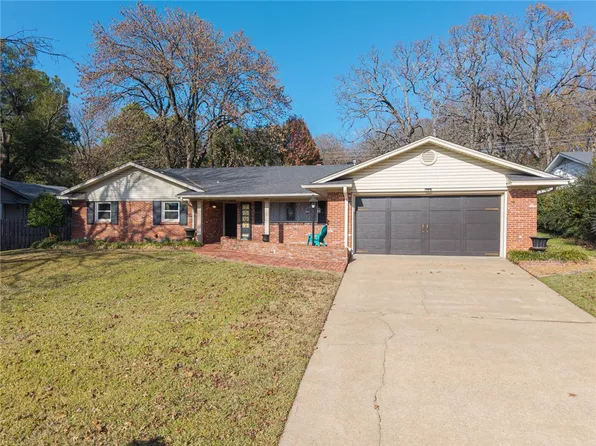 2807 Dallas Dr, Fort Smith, AR 72901
