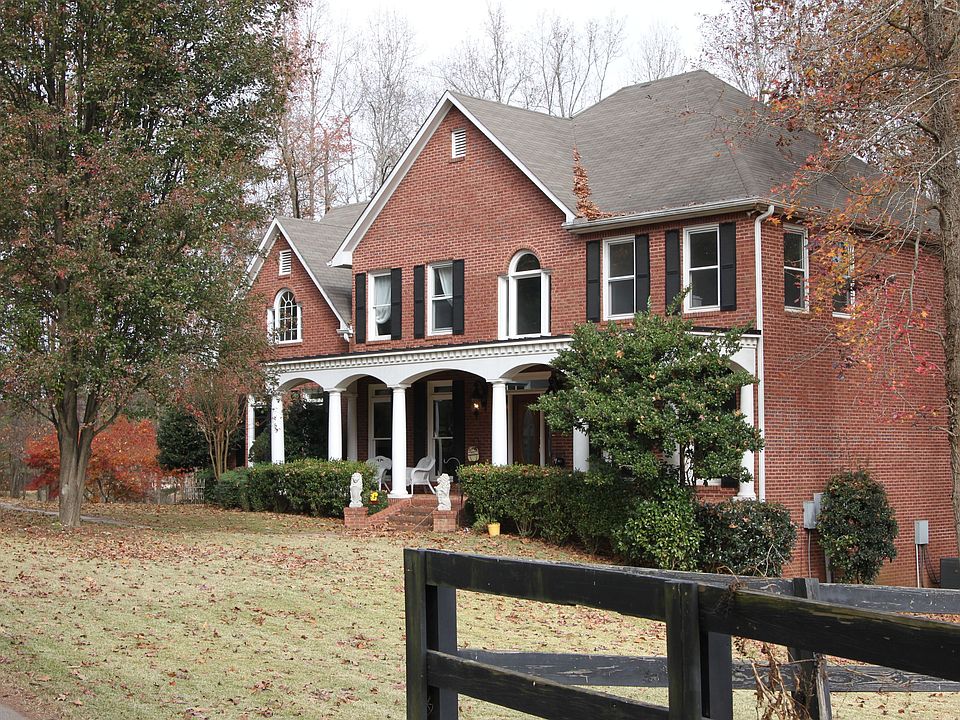 2nd image of 5826 Forest Dr