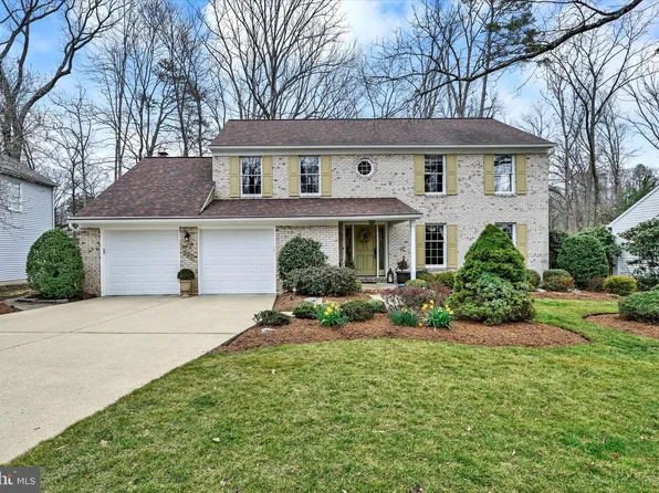 327 Lazywood Ct, Millersville, MD 21108