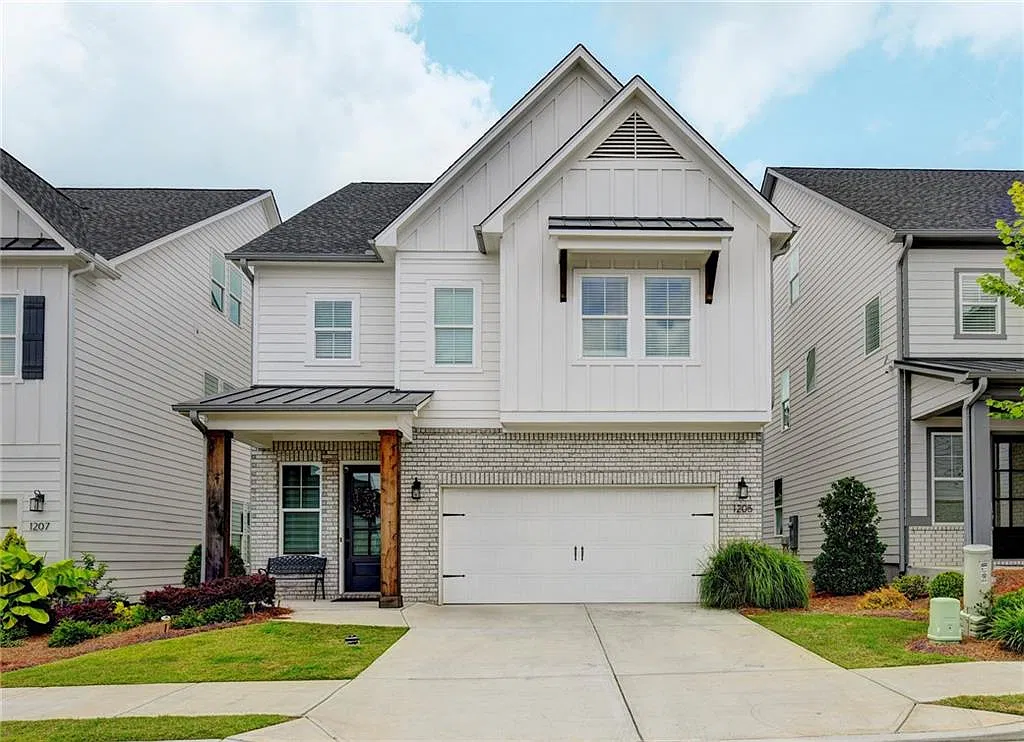 5 bed, 4.0 bath, 3590 sqft, $3,500 — Photo 1