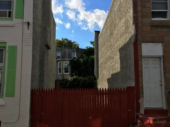 1730 N Bambrey St, Philadelphia, PA 19121