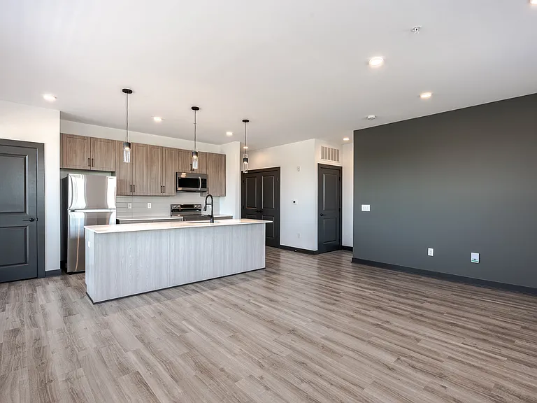 North End Apartments — Photo 13