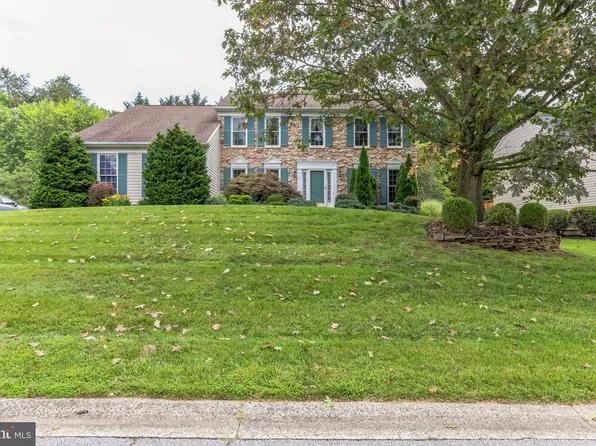 8 Woodpecker Rd, Newark, DE 19711