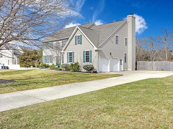 4th image of 1725 Cobblestone Ct