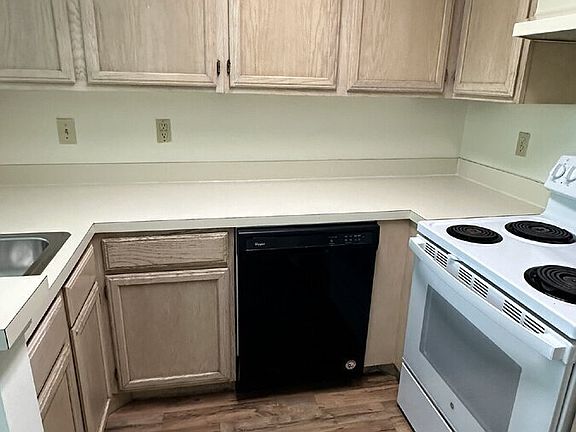 3rd image of 4036 Crockers Lake Blvd APT 925