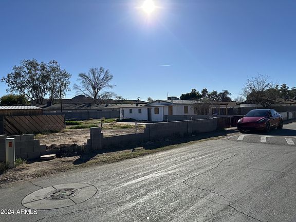 4th image of 2921 E EBERLE Lane