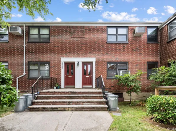 160-24 17th Ave #1, Whitestone, NY 11357