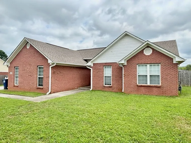 4429 Maysville Rd — Photo 2