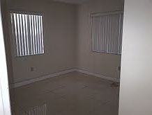 5th image of 125 NW 57th Ct