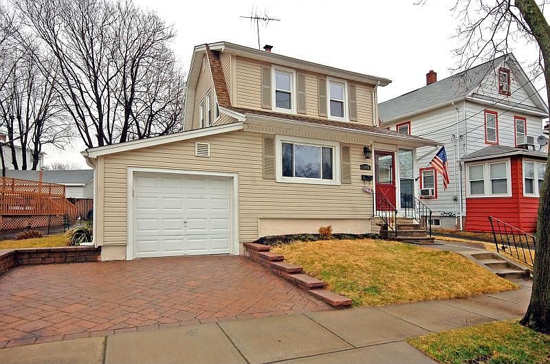1st image of 148 Lakeside Dr