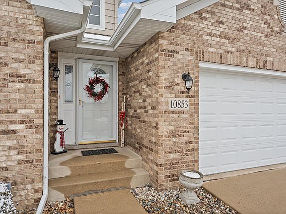 3rd image of 10853 Wachter Ct