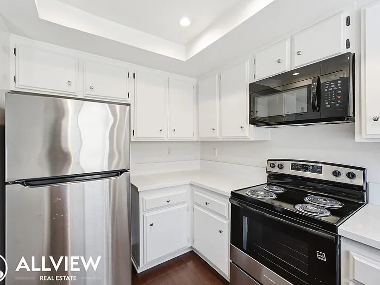 2055 W Lafayette Dr — Photo 13