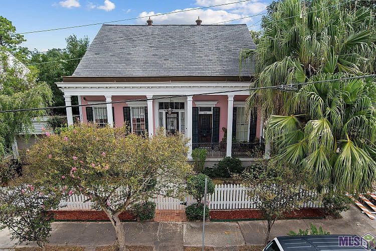 1st image of 8203-8207 Maple Blvd