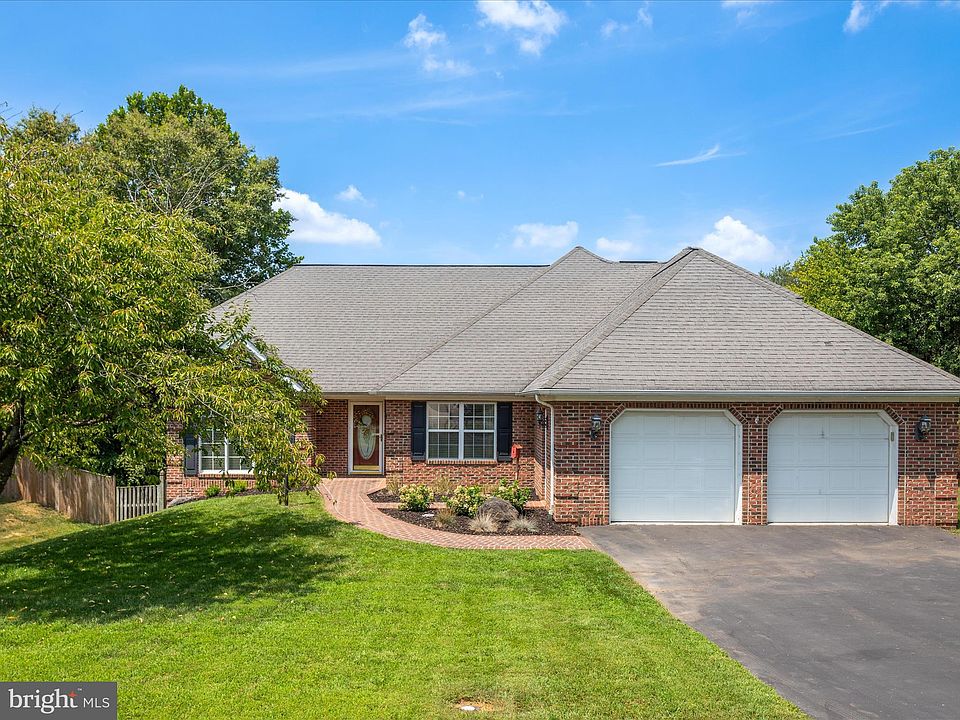 1st image of 109 Senseny Glen Dr
