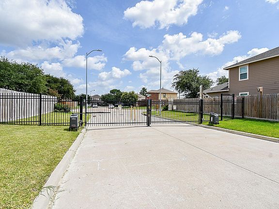 5th image of 2815 Bowlin Leaf Ln