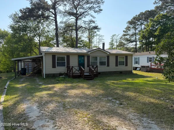 245 Lake Drive SW, Supply, NC 28462