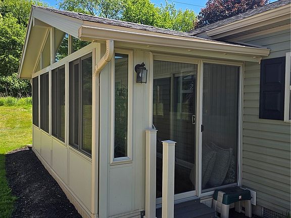 5th image of 6671 Daffodil Dr