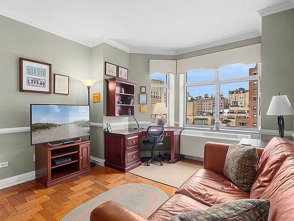 5th image of 188 E 76th St APT 11B