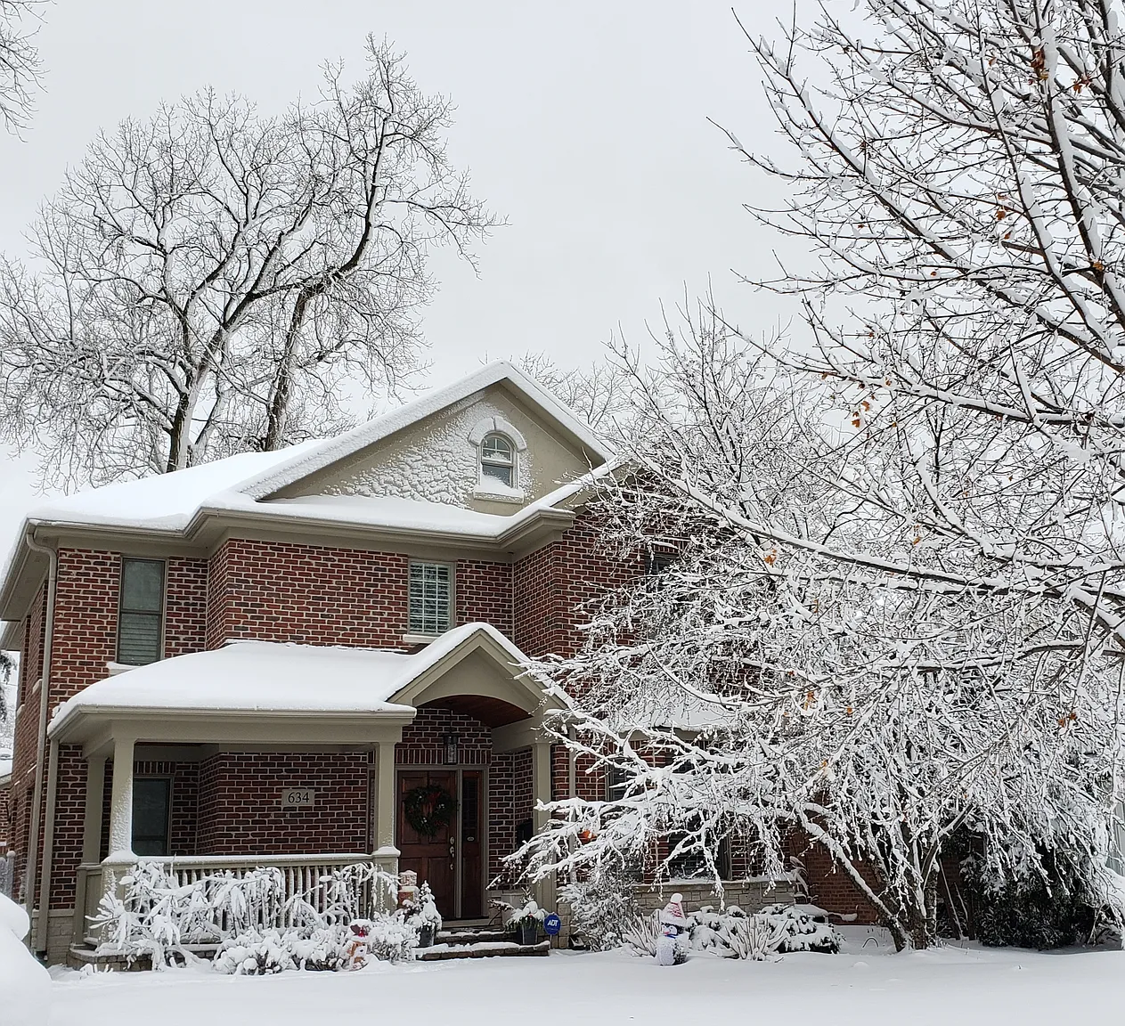 634 S Dryden Pl photo 1