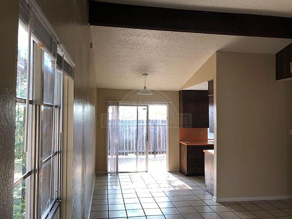 2nd image of 400 Skyline Ave #168070909