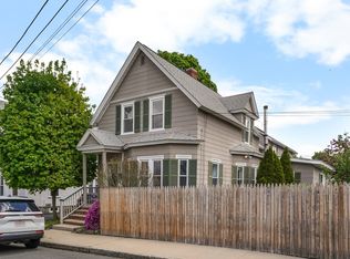 122 S Walker St, Lowell, MA 01851