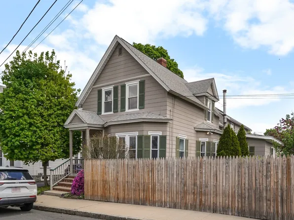 122 S Walker St, Lowell, MA 01851
