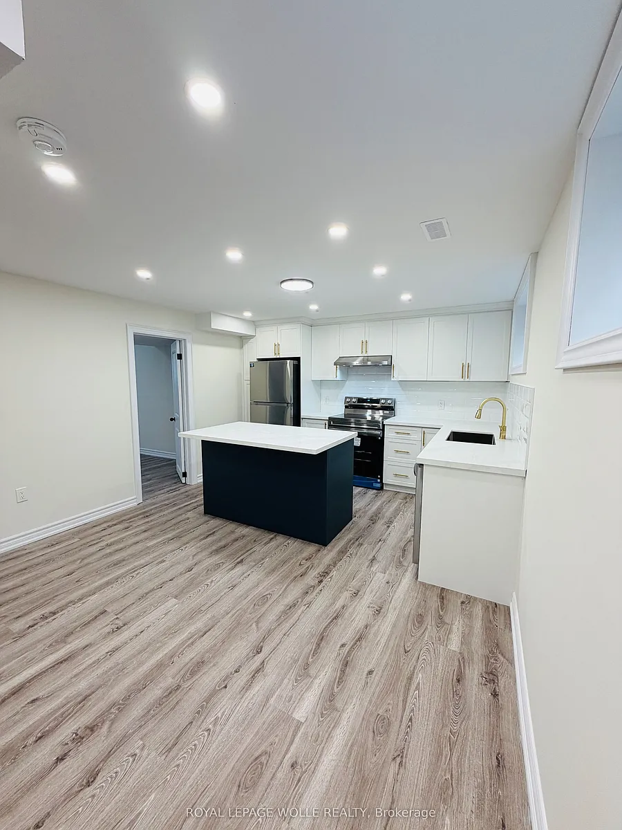 Building Photo - 494 Woodbine Ave #LOWER