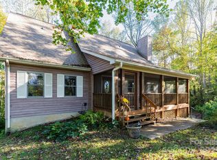 114 Courtney Ln, Candler, NC 28715