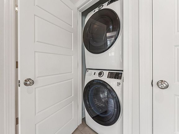 3rd image of 136 N White St #100