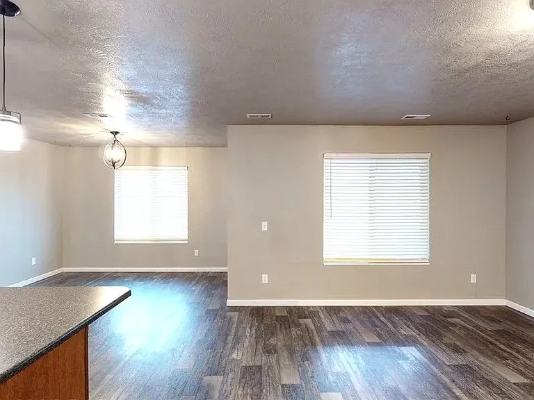 3800 - 3408 N Oklahoma — Photo 12