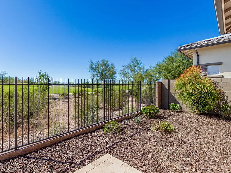 11905 W Creosote Dr — Photo 37