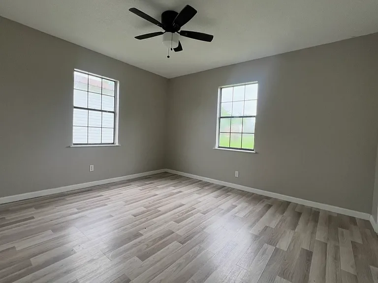 8368 Bay Dr — Photo 11