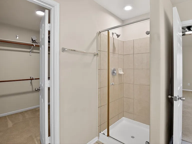 4938 Yearling Ridge Ct — Photo 16
