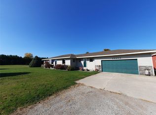 22290 Lakefield Rd E, Merrill, MI 48637