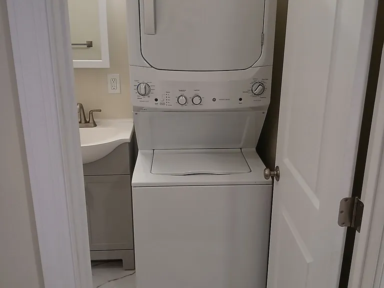 646 Maple Ln #6 — Photo 6